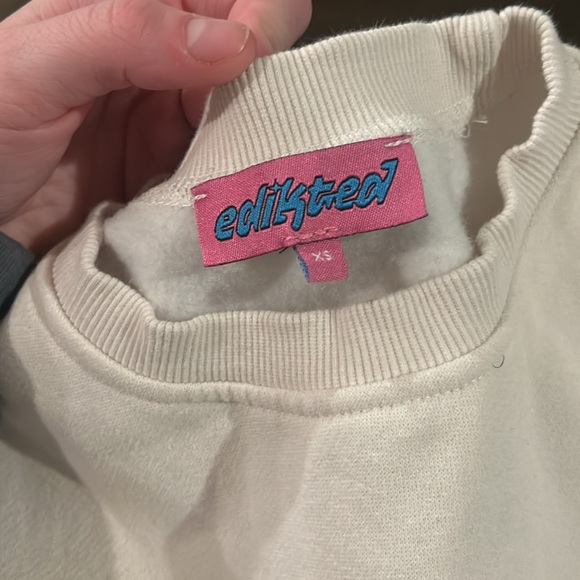 cream colored edikted sweatshirt - Picture 2 of 2